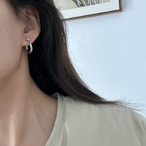 Multiple half-circle earrings - Image 3