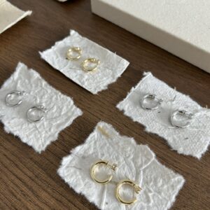 Multiple half-circle earrings - Image 9