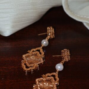 【Vacation Collection】Rattled Craft Pearl Earrings - Image 6