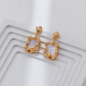 S925 silver vintage gold white pearl earrings - Image 2