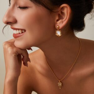 S925 silver vintage gold white pearl earrings - Image 1