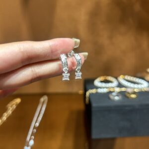 Pure silver C-shaped zircon earrings - Image 13
