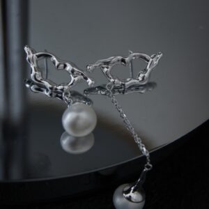 S925 silver round pearl asymmetrical earrings - Image 5