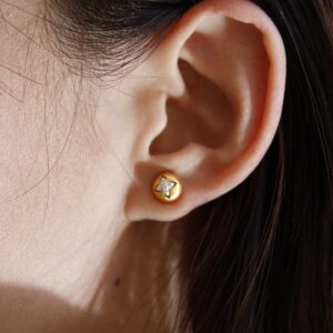 Wire-wrapped star-shaped stud earrings - Image 5