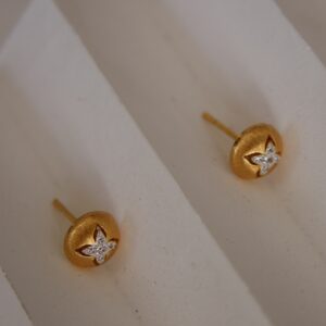 Wire-wrapped star-shaped stud earrings - Image 6