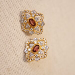 Four-leaf clover ruby stud earrings - Image 7