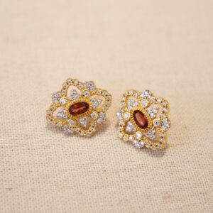 Four-leaf clover ruby stud earrings - Image 8