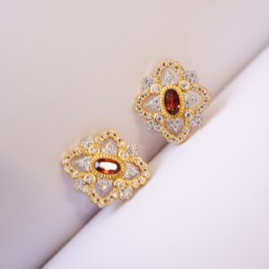 Four-leaf clover ruby stud earrings - Image 1
