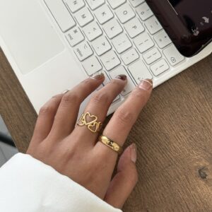 Love-shaped hollow-woven ring - Image 1